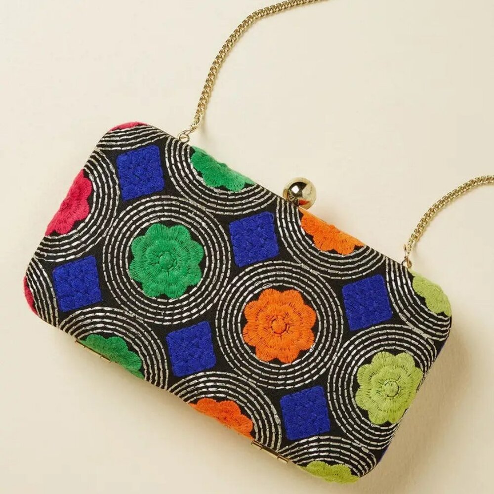Retro geometric floral embroidered clutch purse